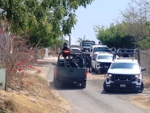 Fuerzas federales aseguran casa y vehículo en un domicilio de la colonia Progreso de Culiacán