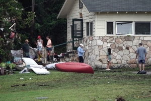 El Campamento &#039;Mystic&#039;, en el condado de Kerr, Texas, confirma la muerte de 27 campistas e instructores tras inundaciones