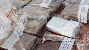 Hallan millonario cargamento de cocaína oculto en un autobús de pasajeros en puente fronterizo de Texas