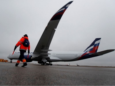 Aerol&iacute;nea rusa Aeroflot cancela todos sus vuelos internacionales