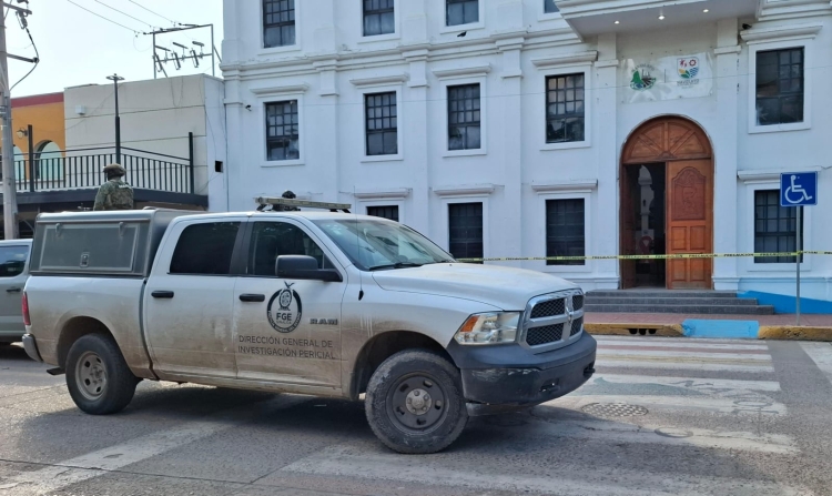 Fallece joven atacado a balazos en el Ayuntamiento de Navolato