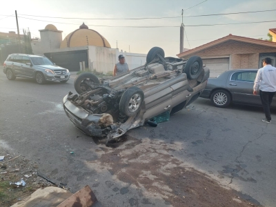 El conductor de una camioneta result&oacute; herido de golpes tras accidente sobre el bulevar Nicolas Bravo