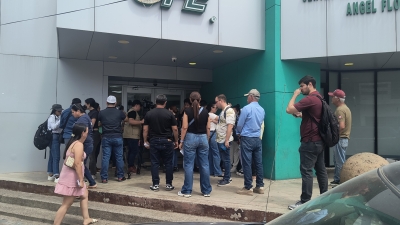Abusos de CFE! Ciudadano paga cuatro meses y le ensartan un recibo por seis meses por m&aacute;s de 16 mil pesos!