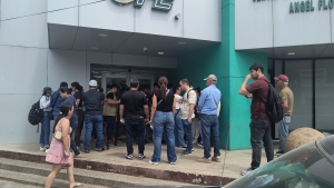 Abusos de CFE! Ciudadano paga cuatro meses y le ensartan un recibo por seis meses por m&aacute;s de 16 mil pesos!