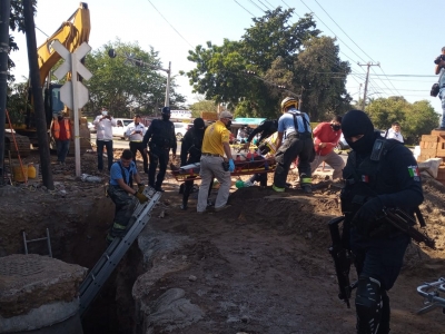 Muere obrero en derrumbe de obra de drenaje, en Culiac&aacute;n