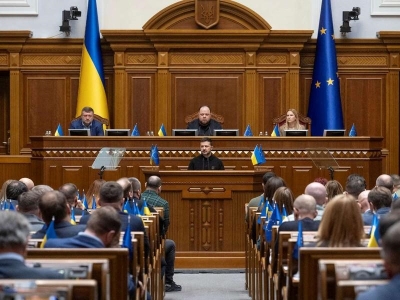 Zelenski presenta plan para acabar guerra con Rusia; descarta ceder territorio