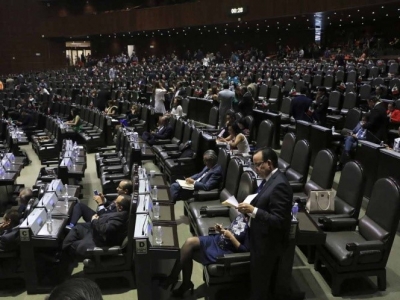 Diputados aprueban reforma que extiende mandato de Sald&iacute;var