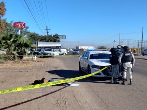 Guardia Nacional halla el cuerpo de un hombre sobre la carretera Culiac&aacute;n-Eldorado; ten&iacute;a un disparo en la cabeza