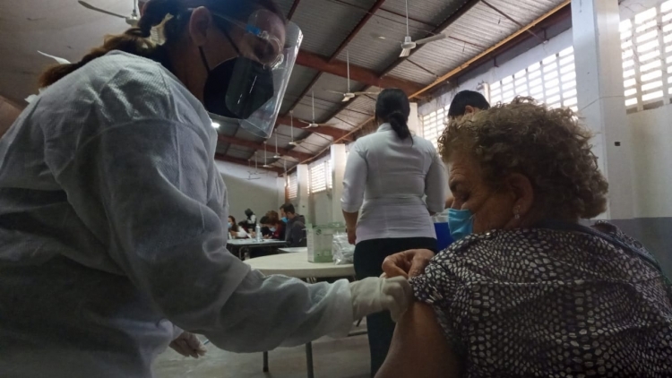 Hoy inicia vacunación de adultos mayores de La Palma, Navolato