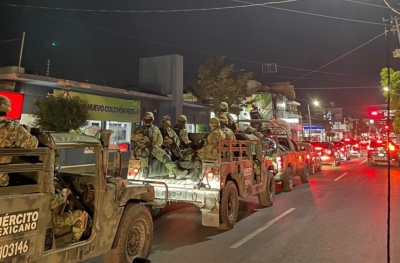 Llegan  mil 500 militares m&aacute;s a Sinaloa tras Culiacanazo