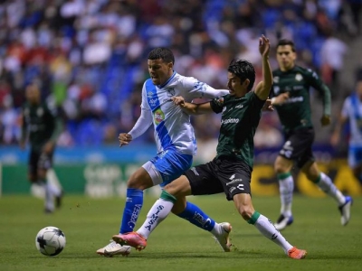 Santos le arrebata la victoria al Puebla