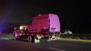 Macabro! Cuatro ejecutados y colgados en un puente y se presume de 15 cuerpos al interior de una camioneta en la carretera Culiacán-Los Mochis