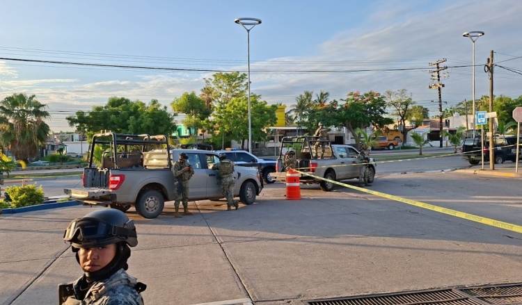 En Mazatl&aacute;n, en la Colonia Ju&aacute;rez: le disparan y huye herido; se resguarda en una funeraria