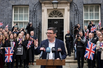 Andy Burnham asume como primer ministro del Reino Unido