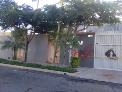 Grupo armado prende fuego a un laboratorio qu&iacute;mico