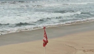 Restringen acceso a ba&ntilde;istas por fuerte marejadas