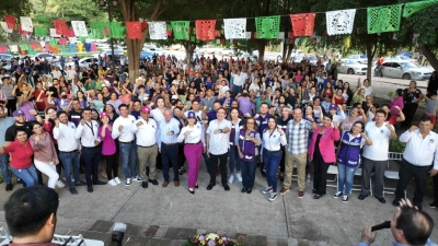 Presidente del PAS Cuén Ojeda toma protesta a más de 700 integrantes de comités seccionales en Sinaloa de Leyva