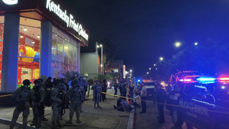 Asesinan de un balazo en la cabeza a creador de contenido en restaurante ubicado cerca de la FGE en Culiac&aacute;n