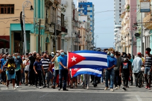 Marchan miles en La Habana a favor de la Revoluci&oacute;n