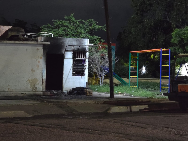 Incendian casa en la que hab&iacute;a sido baleada horas antes una mujer, en Barrancos, al Sur de Culiac&aacute;n
