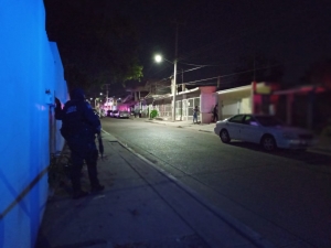 Asesinan esta madrugada a mujer en la cochera de su domicilio