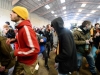 Desaf&iacute;an la ley en Francia y organizan fiesta masiva
