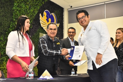 Encabeza el Rector Jes&uacute;s Madue&ntilde;a clausura de capacitaci&oacute;n en Inteligencia Artificial para personal rosalino