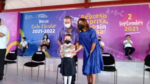 El gobernador Quirino Ordaz Coppel puso en marcha el inicio de clases del ciclo escolar 2021-22
