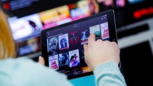 Netflix cobrar&aacute; as&iacute; a quienes comparten su contrase&ntilde;a
