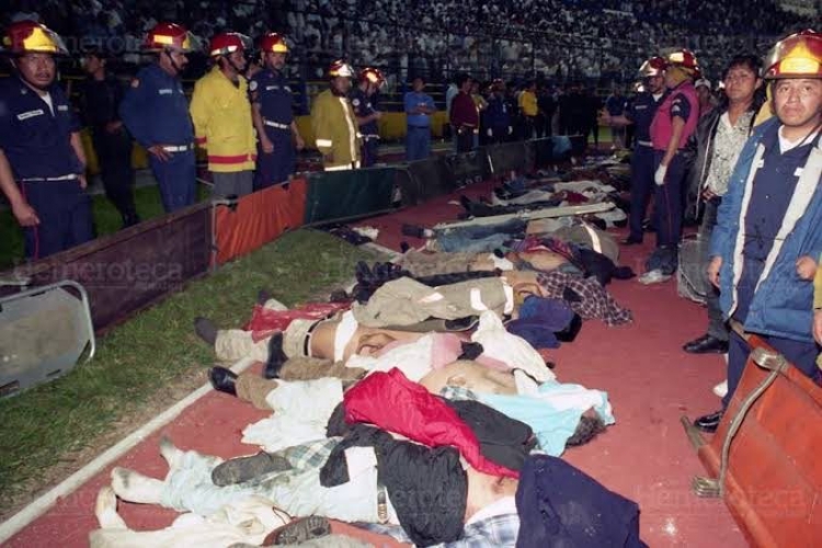 Al menos 17 muertos por riña entre aficionados del Atlas y Queretaro en el estadio La Corregidora