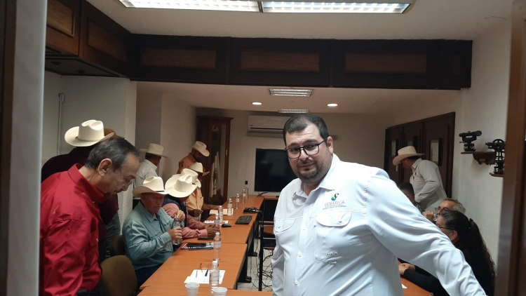 En crisis la ganadería sinaloense; piden destitución de Noel Camacho de la UGRS