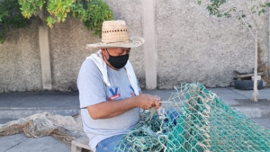 Rederos trabajan a marchas forzadas en el muelle del Parque Bonfil
