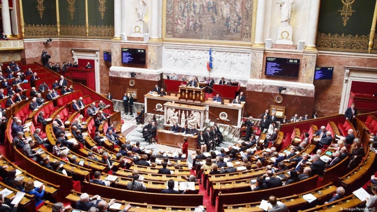 Francia establecerá como edad mínima de consentimiento sexual los 15 años