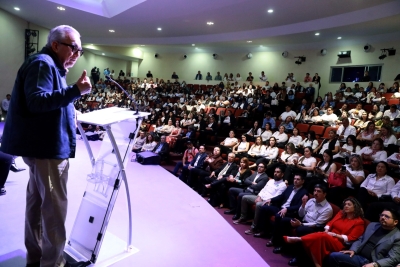 Creaci&oacute;n de Maestr&iacute;a en Ense&ntilde;anza de la Ciencia, para docentes, propone el gobernador Rocha