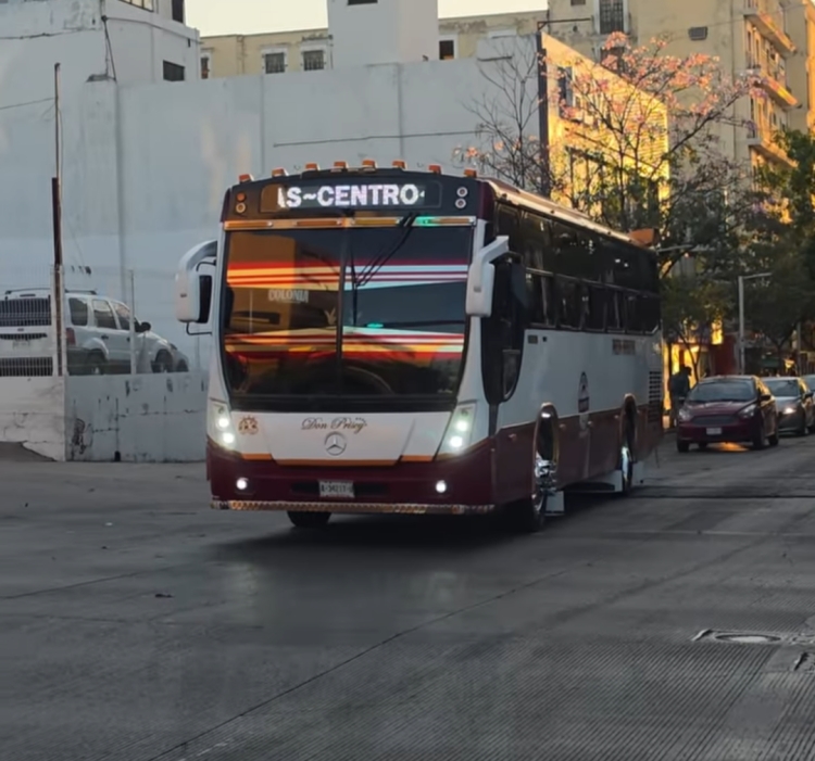 De acuerdo al salario m&iacute;nimo e inflaci&oacute;n, el  incremento al transporte urbano, se&ntilde;al&oacute; Marco Osuna, Director de Vialidad y Transporte