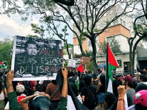 Protesta en Embajada de Israel en M&eacute;xico: juventud mexicana exige fin de ataques en Palestina