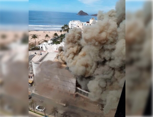 Se incendia el Cine Gaviotas, en Mazatlán