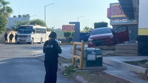 Atacan a balazos a un polic&iacute;a estatal y una mujer result&oacute; herida de una bala perdida al sur de Culiac&aacute;n