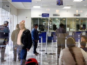 Cierran 867 sucursales de banco y cancelan otro mill&oacute;n de tarjetas en M&eacute;xico