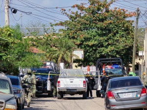 Gatilleros asesinan a hombre y su hija embarazada queda herida en la colonia Loma de Rodriguera en Culiac&aacute;n