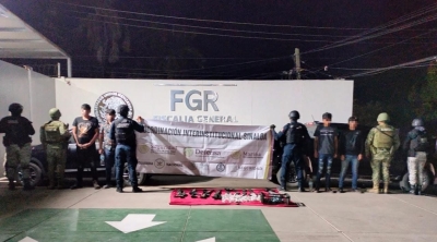 Distintas fuerzas especiales de seguridad aseguran a 4 civiles con armas, municiones y 2 veh&iacute;culos con reporte de robo en Tepuche