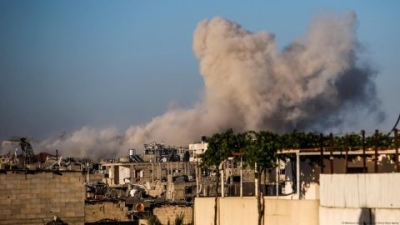 Ataque israelí mata a 20 personas en una escuela de Gaza