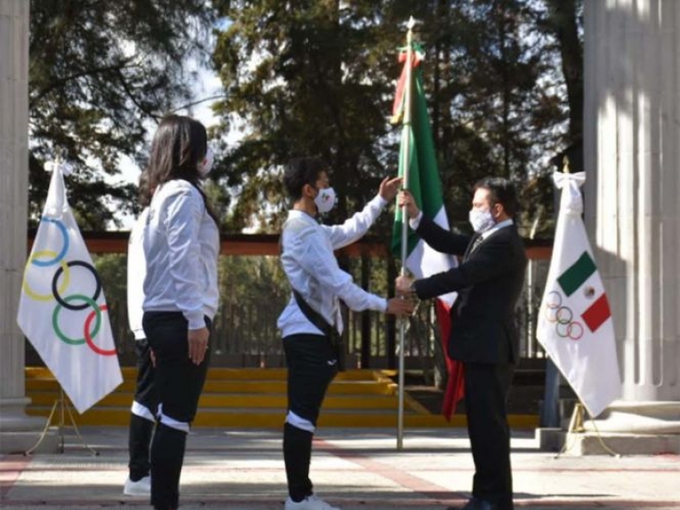 Abanderan a la delegaci&oacute;n ol&iacute;mpica de invierno de Beijing 2022