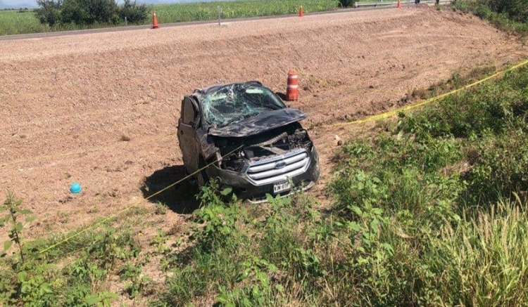Muere menor de 12 años en volcadura de familia, en Elota