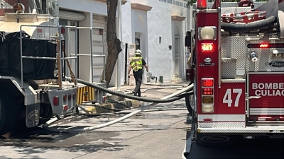 Se incendia laboratorio de la UAS en la Colonia Centro de Culiac&aacute;n