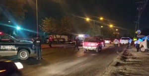 Chillaron las llantas de la Silverado, pero no evit&oacute; la muerte del peat&oacute;n, en Mazatl&aacute;n.