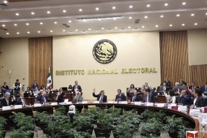 PT y Morena se lanzan contra aspirantes para consejeros del INE