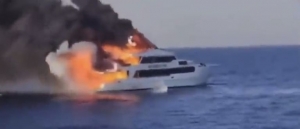 Yate se incendia en aguas de Egipto, hay tres turistas desaparecidos