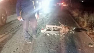 Joven motociclista derrapa sobre la Carretera Escuinapa-Teacap&aacute;n y muere