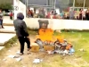 Queman libros de texto gratuitos en Chiapas; amagan con m&aacute;s incineraciones